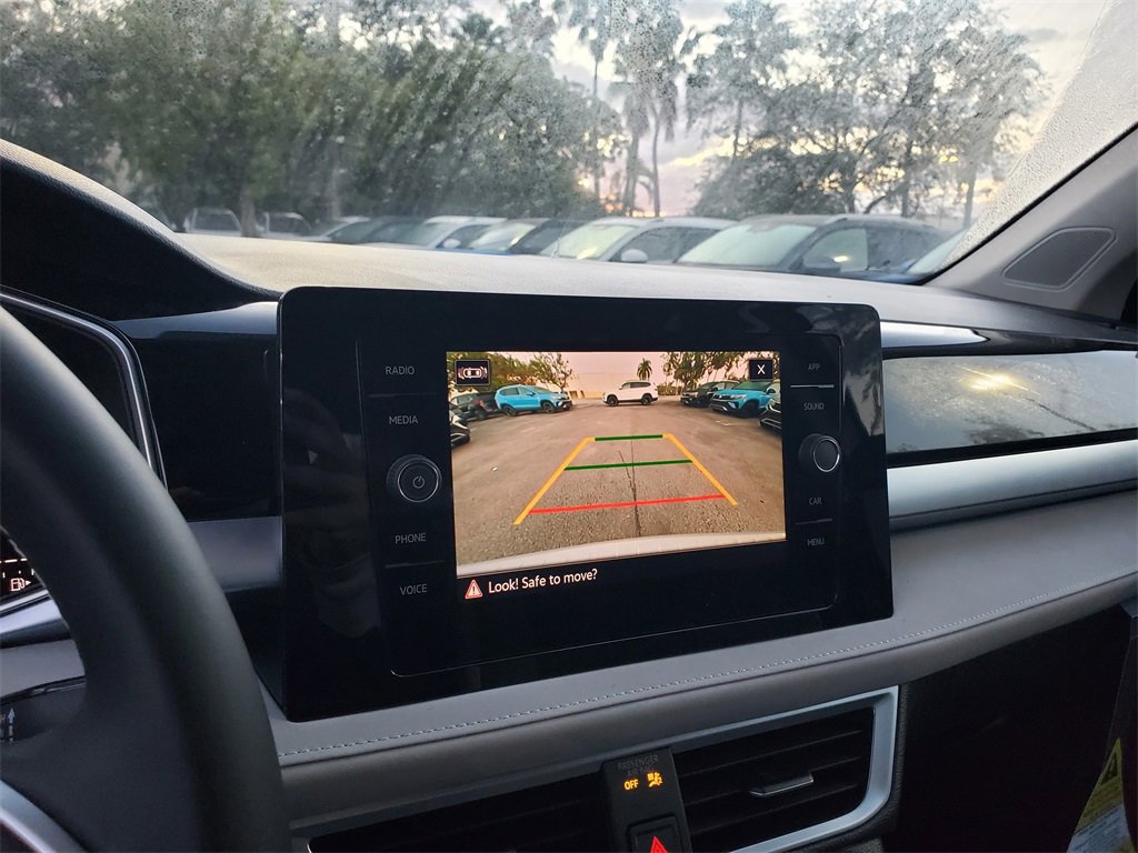 New 2026 Volkswagen Taos S image 10