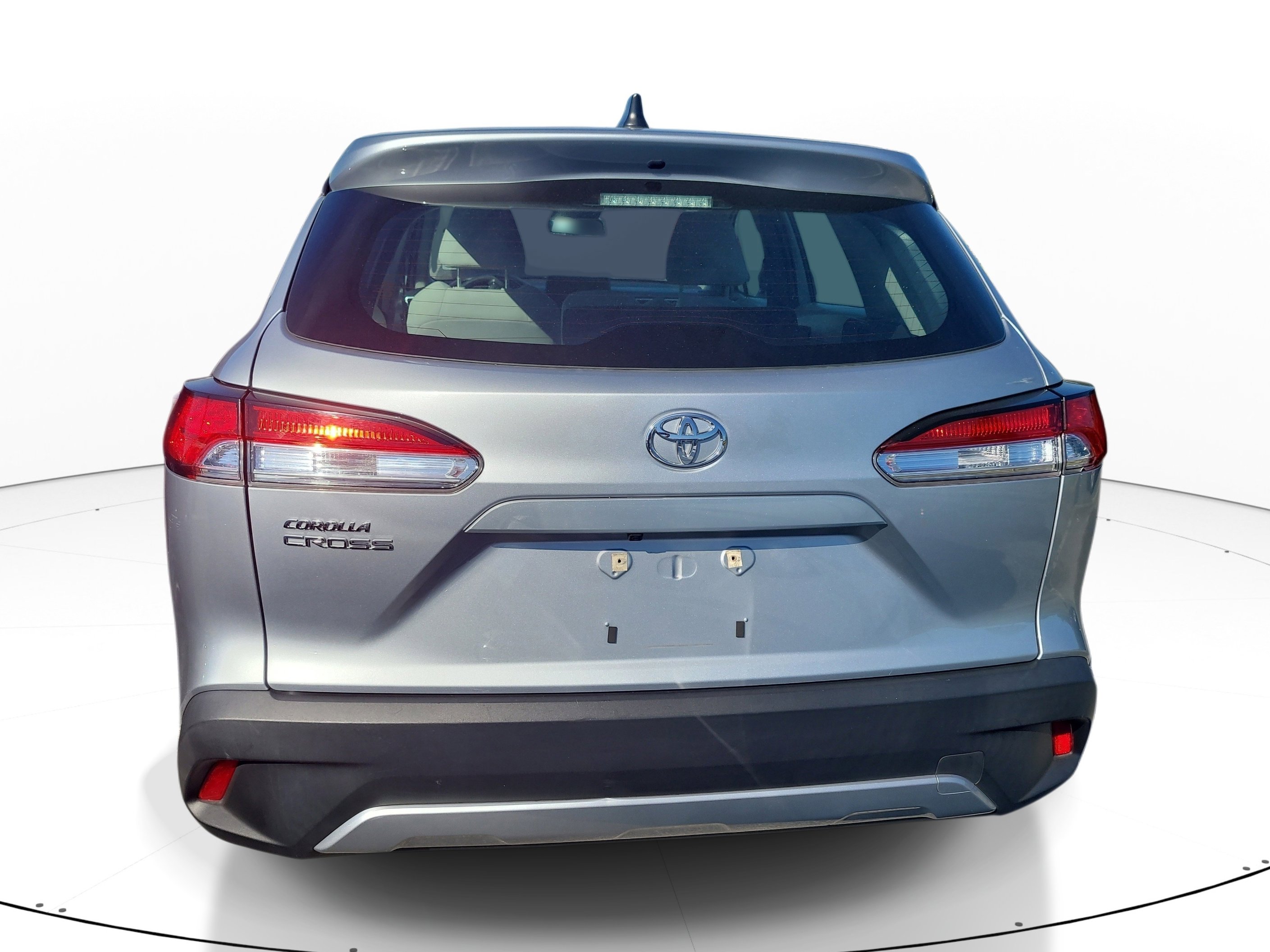 Used 2023 Toyota Corolla Cross L FWD image 6