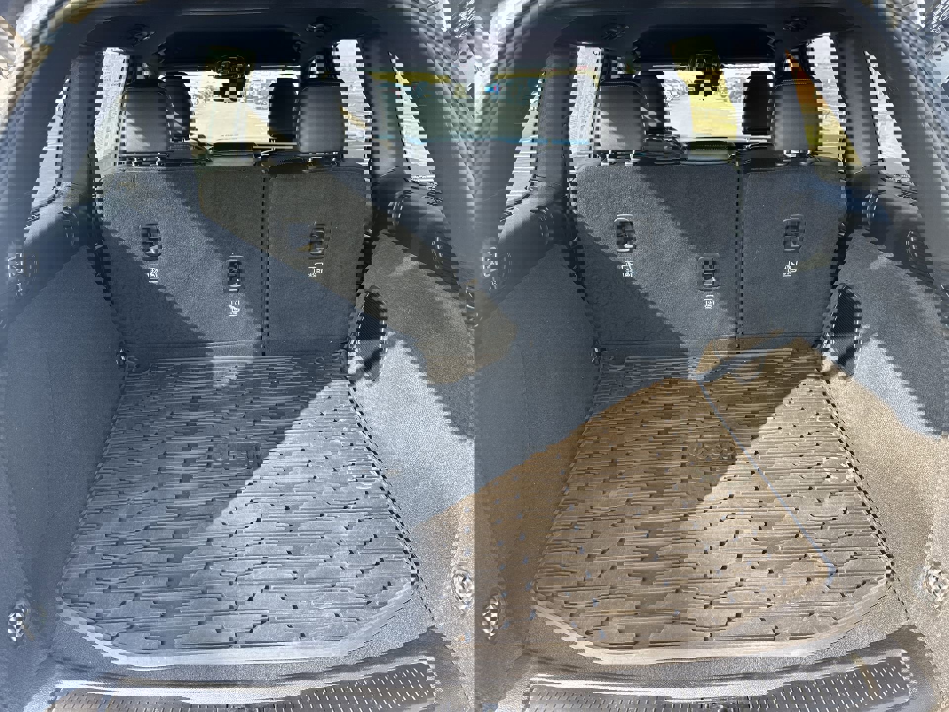 Used 2022 Jeep Grand Cherokee Trailhawk w/ Luxury Tech Group III image 25