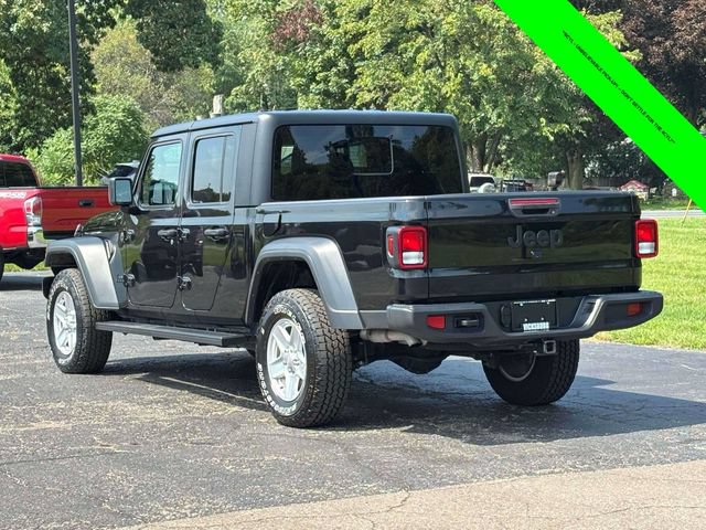Used 2023 Jeep Gladiator Sport AWD/4WD image 2