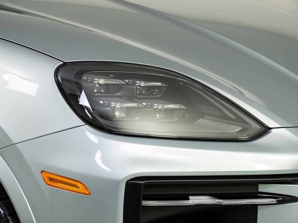 New 2026 Porsche Cayenne Base image 38