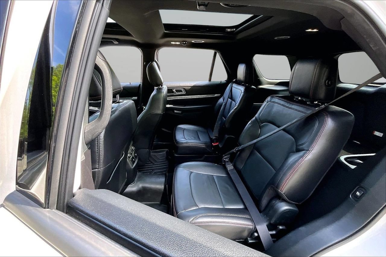 Used 2019 Ford Explorer Sport w/ Equipment Group 401A AWD/4WD image 23