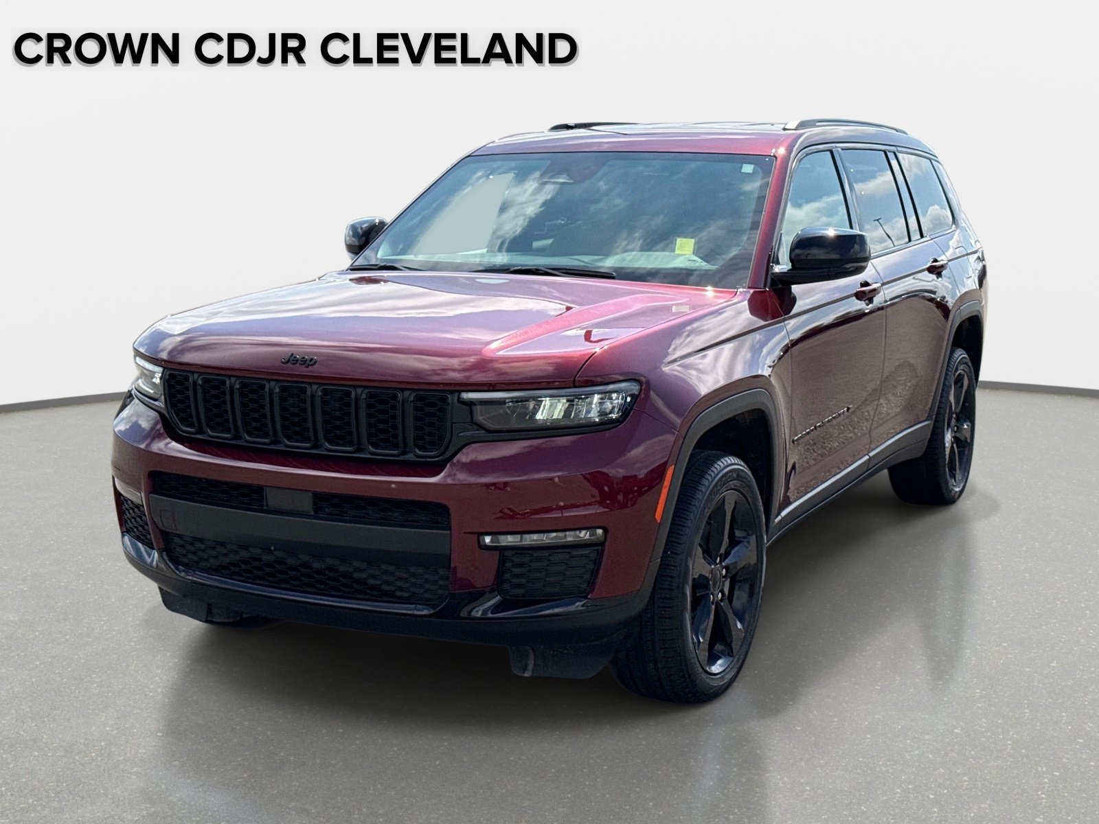 Used 2024 Jeep Grand Cherokee L Limited w/ Black Appearance Package AWD/4WD image 9