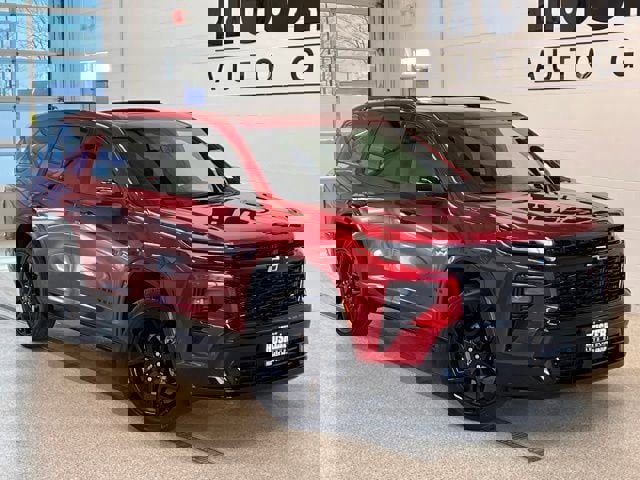 Used 2024 Chevrolet Traverse RS w/ LPO, Floor Liner Package image 1