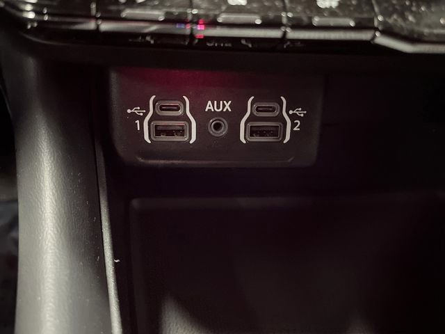 Used 2024 Dodge Durango GT image 23