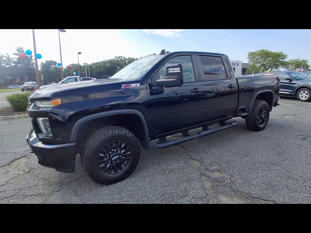 Used 2022 Chevrolet Silverado 2500 LT w/ Midnight Edition AWD/4WD image 4