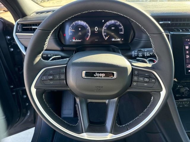 Used 2025 Jeep Grand Cherokee L Altitude image 18