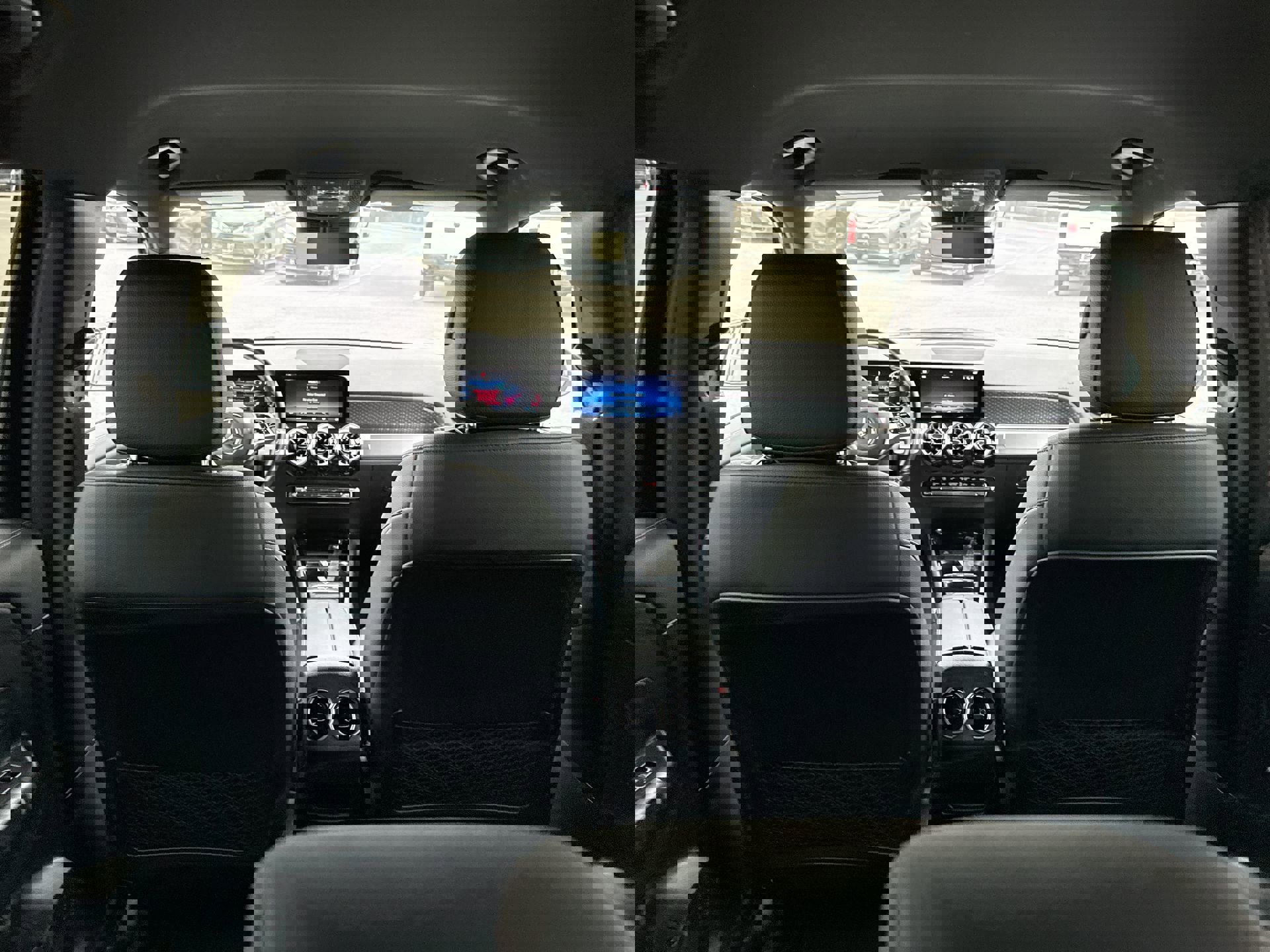 Used 2024 Mercedes-Benz GLB 250 image 22