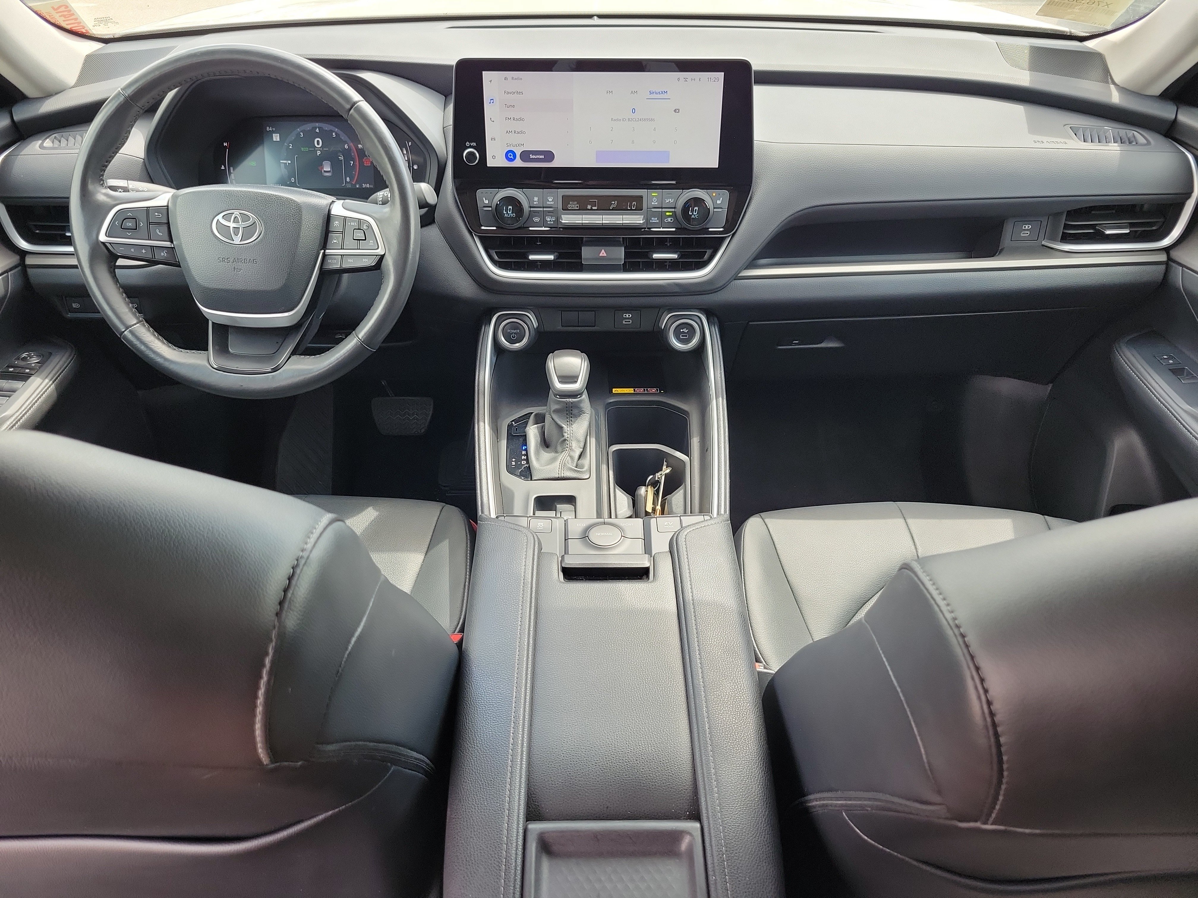Used 2024 Toyota Grand Highlander XLE FWD image 19