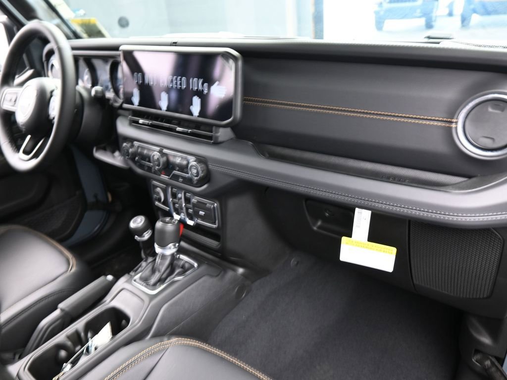 New 2026 Jeep Gladiator Mojave AWD/4WD image 36