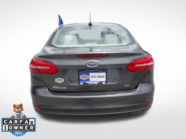 Certified 2018 Ford Focus SE FWD image 11