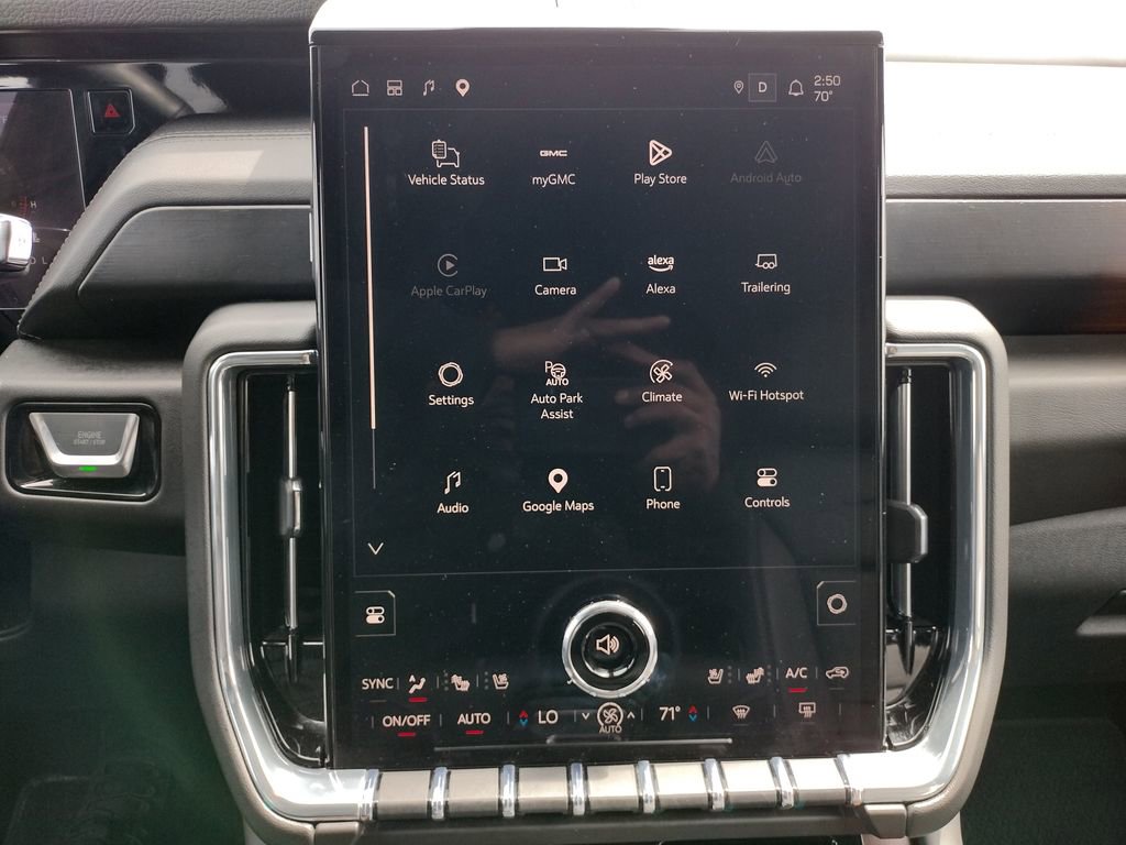 Used 2025 GMC Yukon XL Denali AWD/4WD image 24