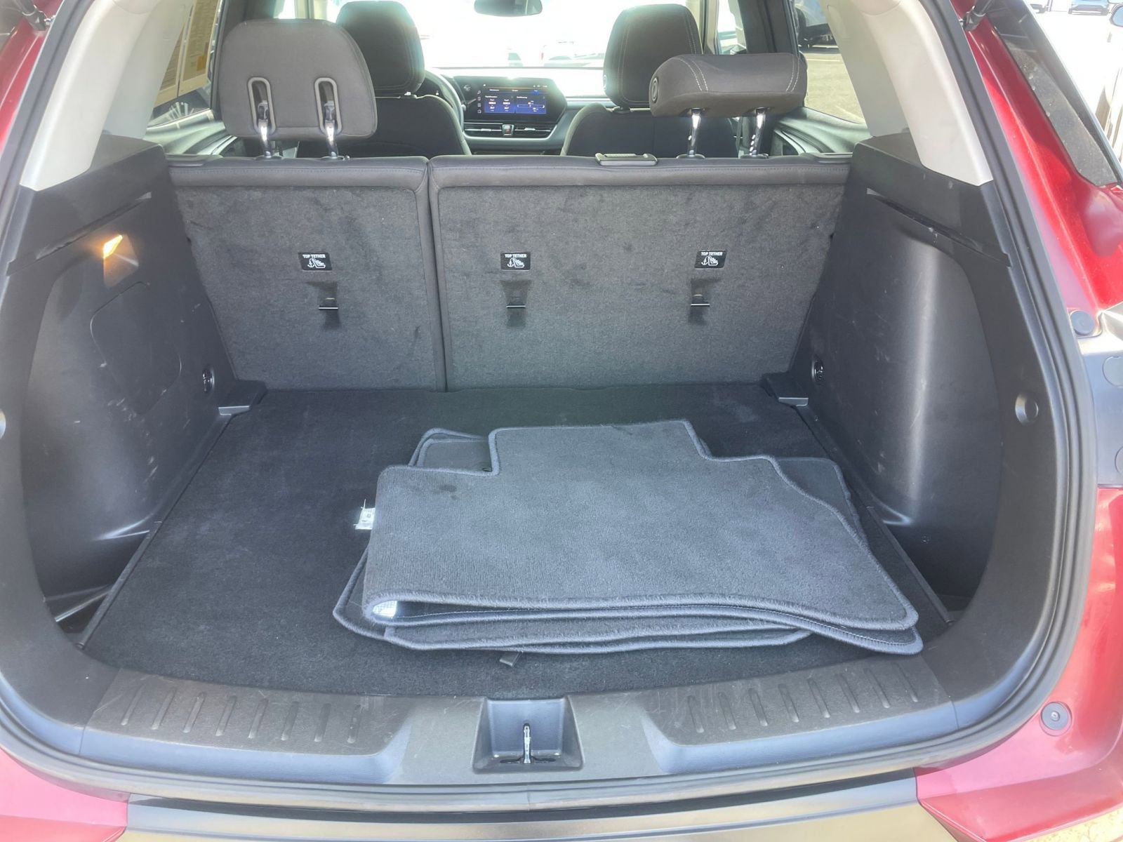 Used 2025 Chevrolet TrailBlazer LT FWD image 32