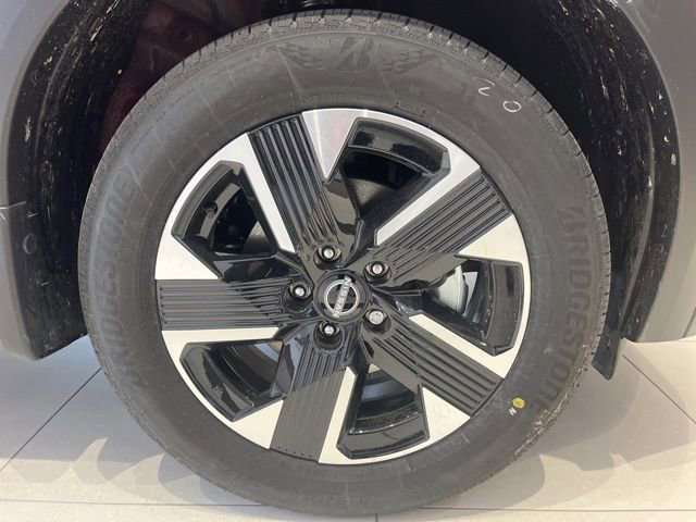 New 2026 Nissan Kicks SV w/ SV Premium Package image 30