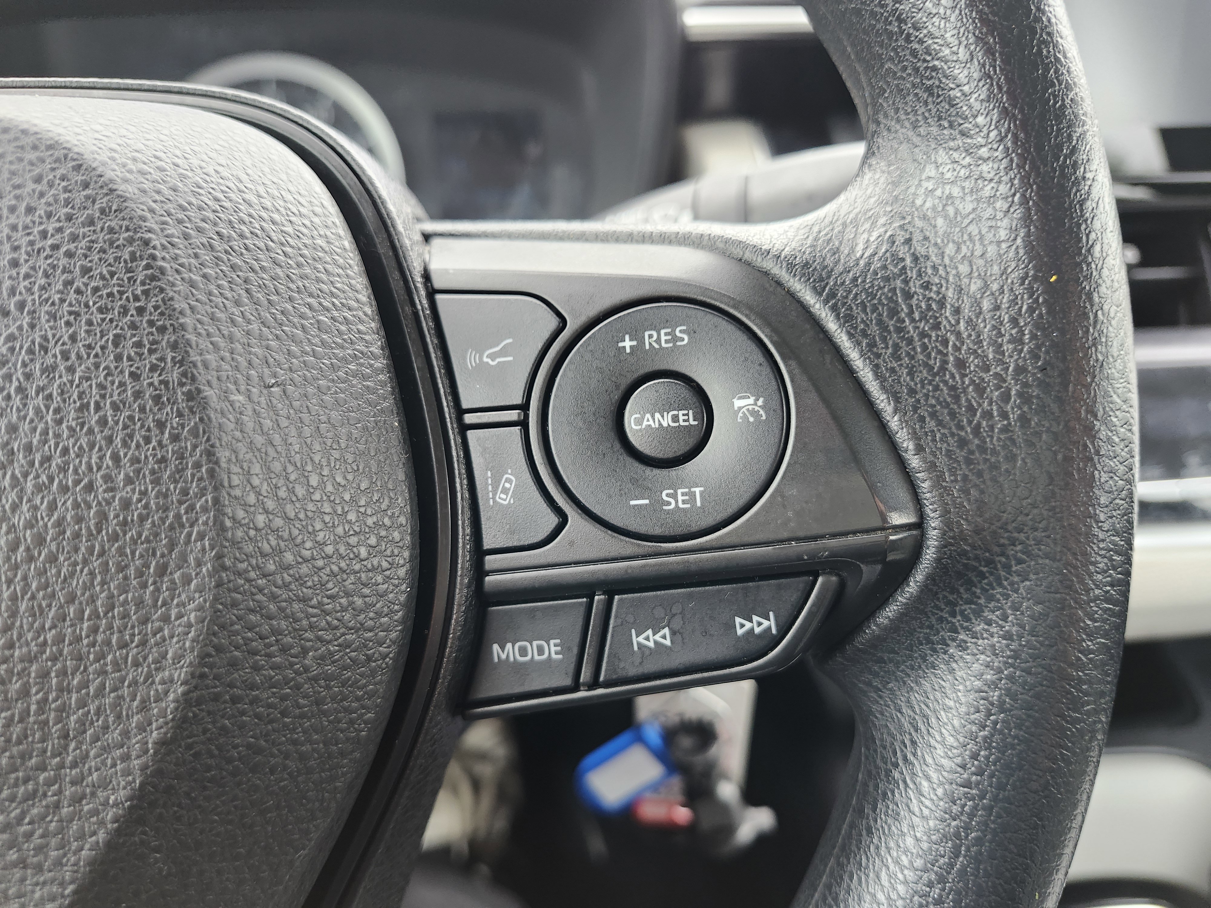 Used 2022 Toyota Corolla LE FWD image 30