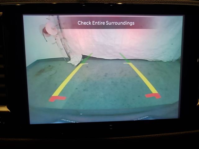 Used 2023 Chrysler Pacifica Touring-L FWD image 19