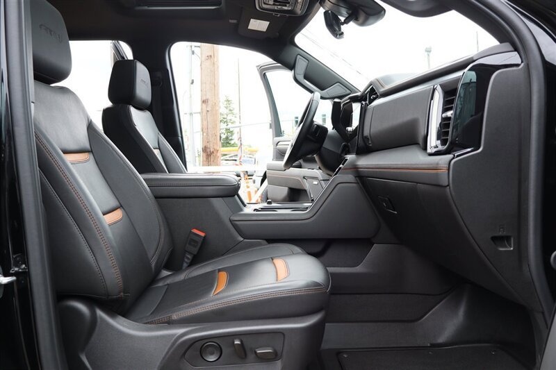 Used 2025 GMC Sierra 3500 AT4 w/ AT4 Premium Plus Package AWD/4WD image 35