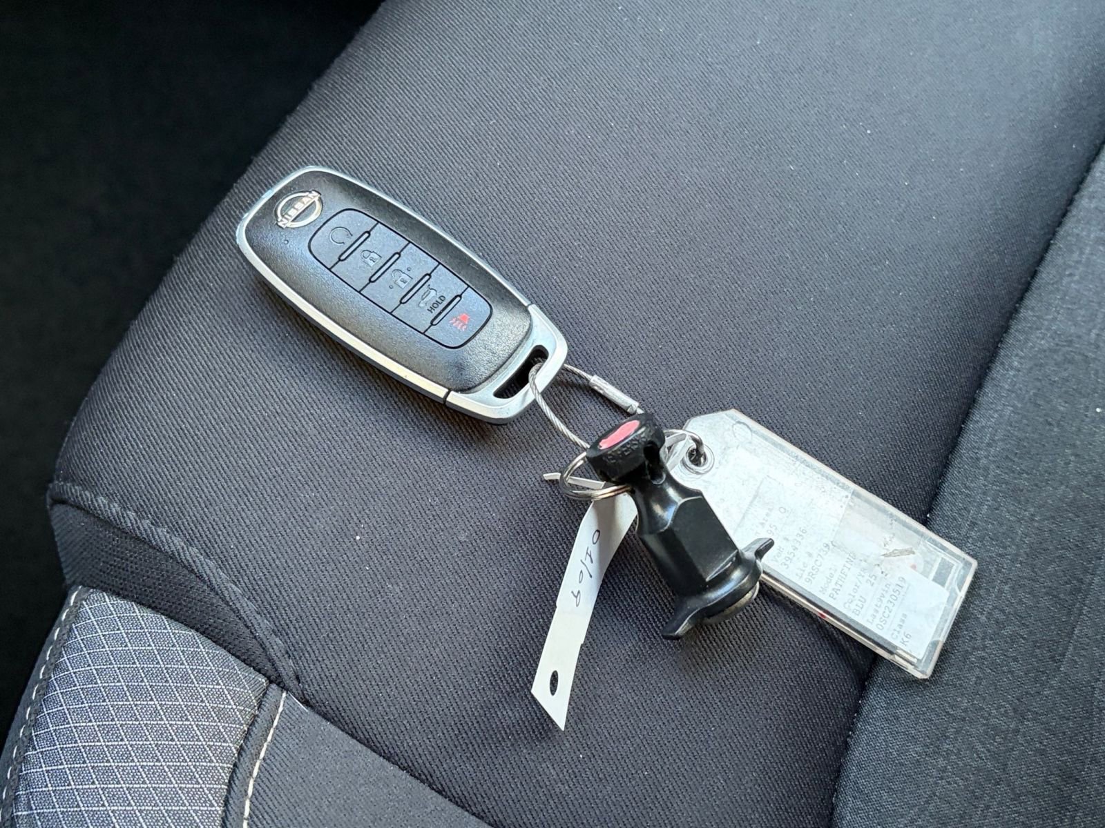 Used 2025 Nissan Pathfinder SV image 21