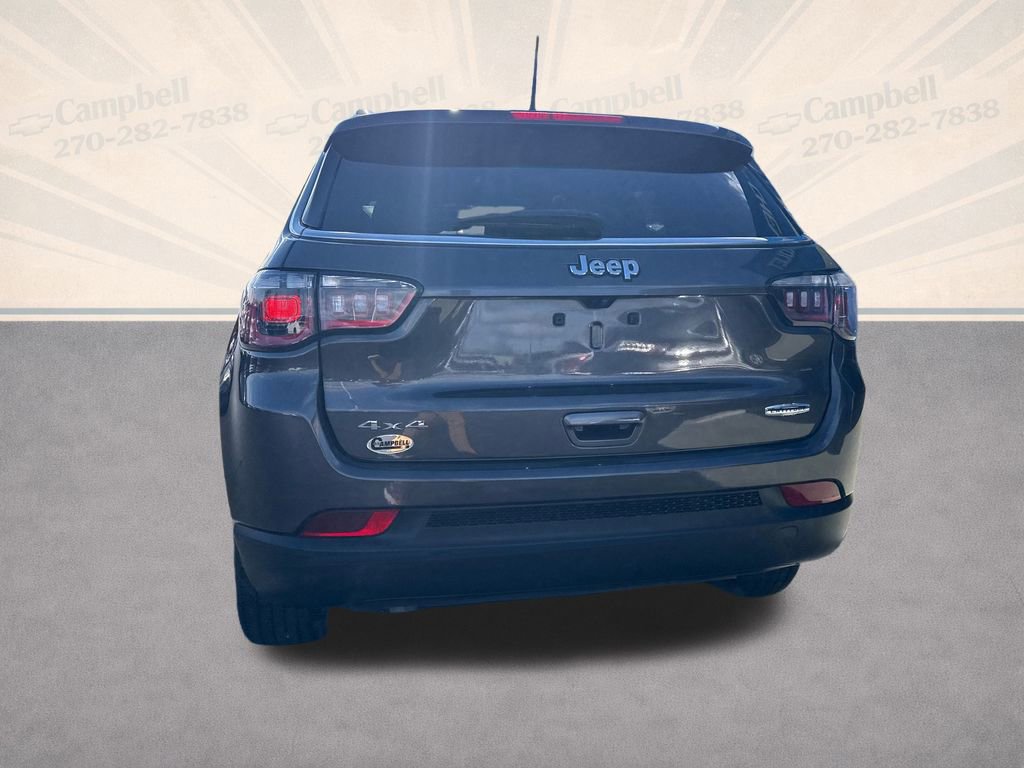 Used 2023 Jeep Compass Latitude image 4