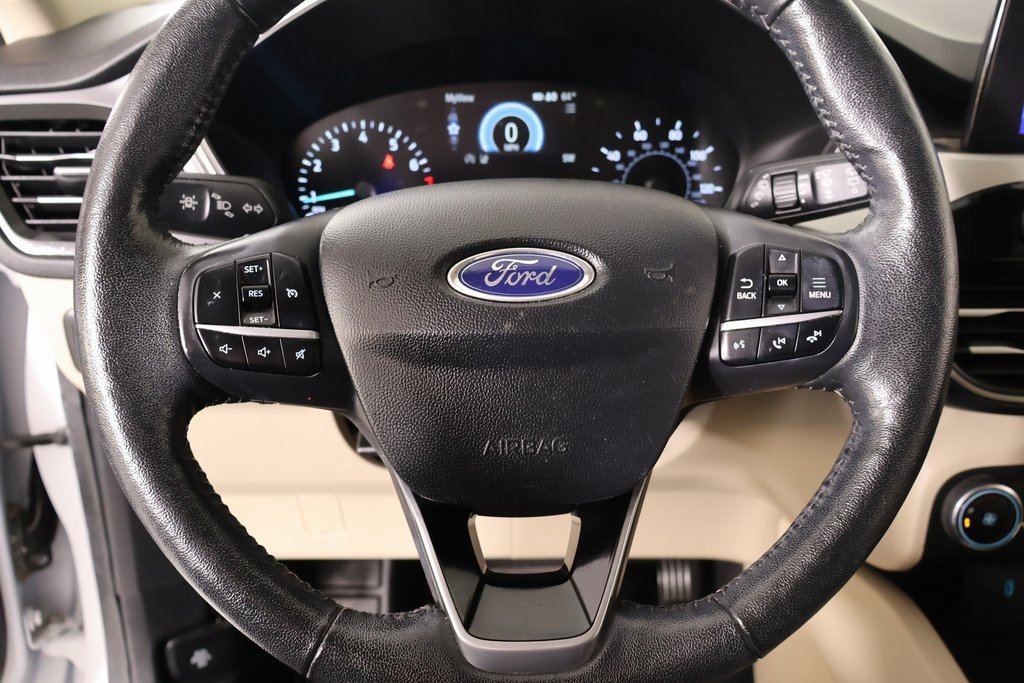 Used 2020 Ford Escape SEL image 3