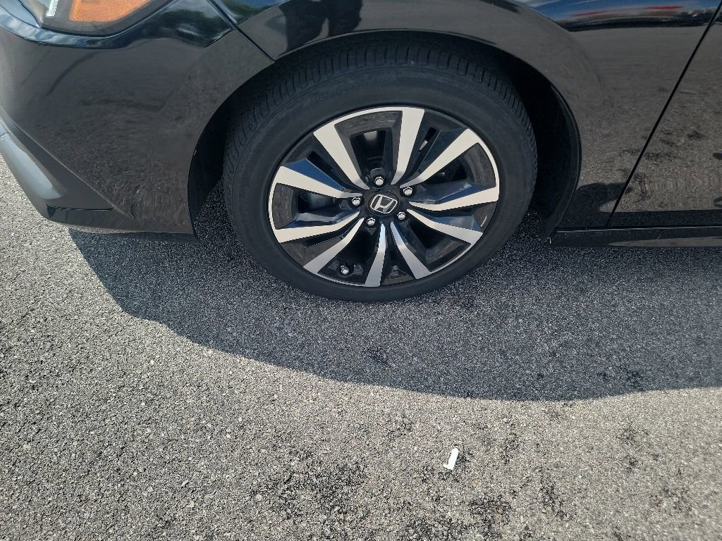 Used 2022 Honda Civic EX image 4