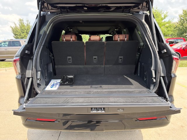 New 2026 Lincoln Navigator Reserve AWD/4WD image 8