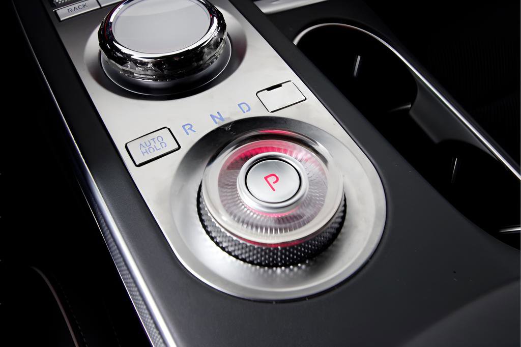 Used 2025 Genesis GV70 3.5T Sport AWD/4WD image 34