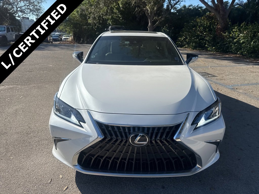 Used 2023 Lexus ES 300h w/ Premium Package image 2