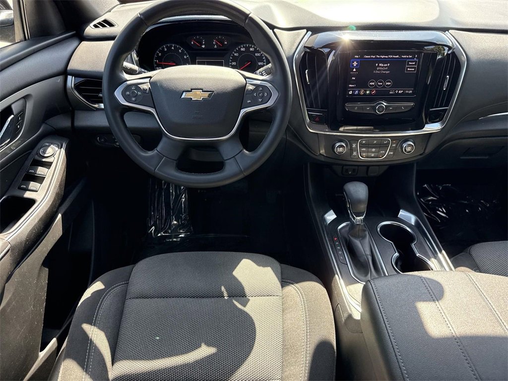 Used 2023 Chevrolet Traverse LT image 19