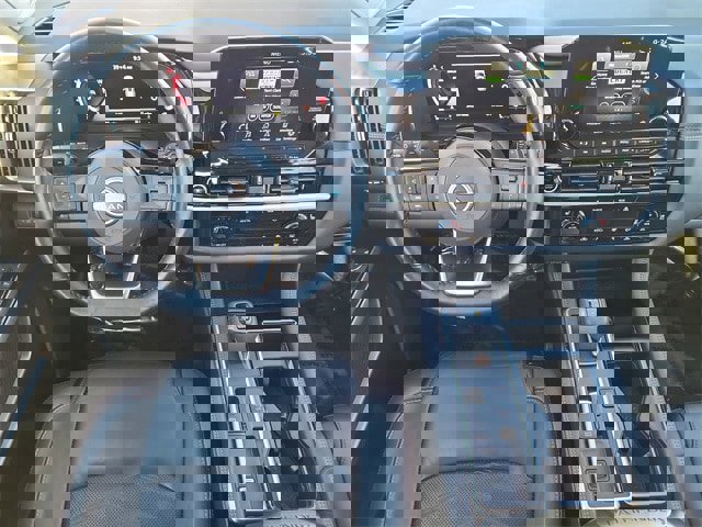 Certified 2024 Nissan Pathfinder Platinum image 11