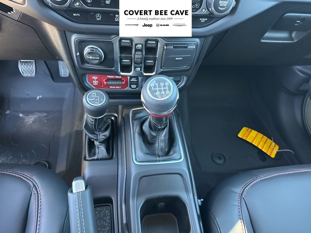 Used 2025 Jeep Wrangler Unlimited Rubicon image 29