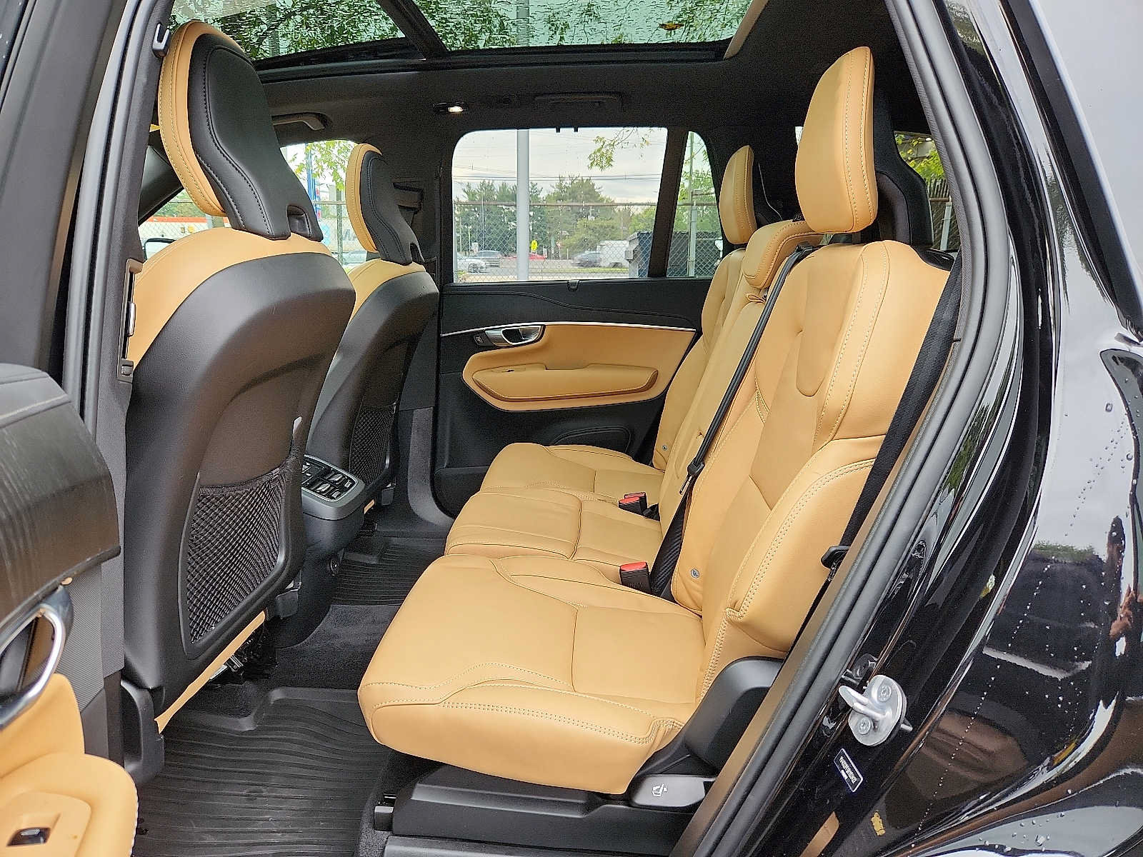 Certified 2024 Volvo XC90 B6 Ultimate AWD/4WD image 10