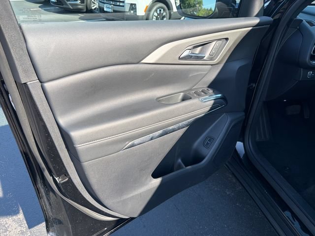 Used 2025 Chevrolet Traverse LT w/ LPO, Cargo Package AWD/4WD image 11