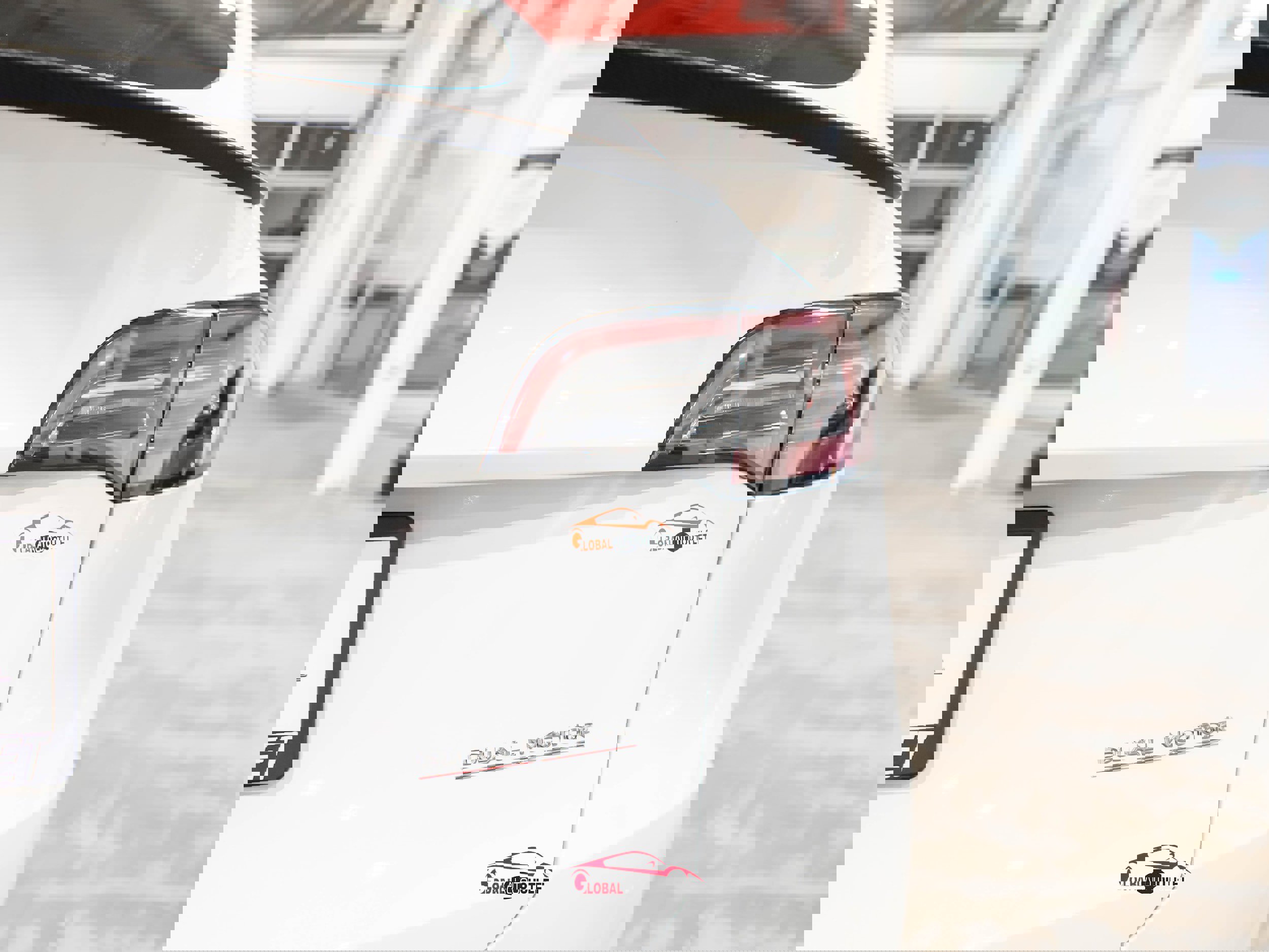 Used 2021 Tesla Model Y Performance image 40