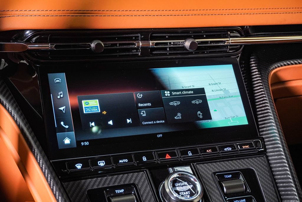 Used 2025 Aston Martin DB12 Coupe RWD image 28