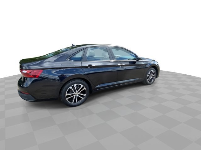 Used 2025 Volkswagen Jetta Sport FWD image 2