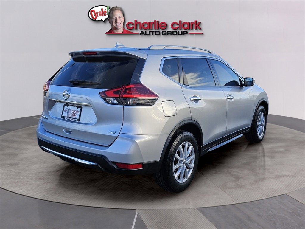 Used 2018 Nissan Rogue SV image 6