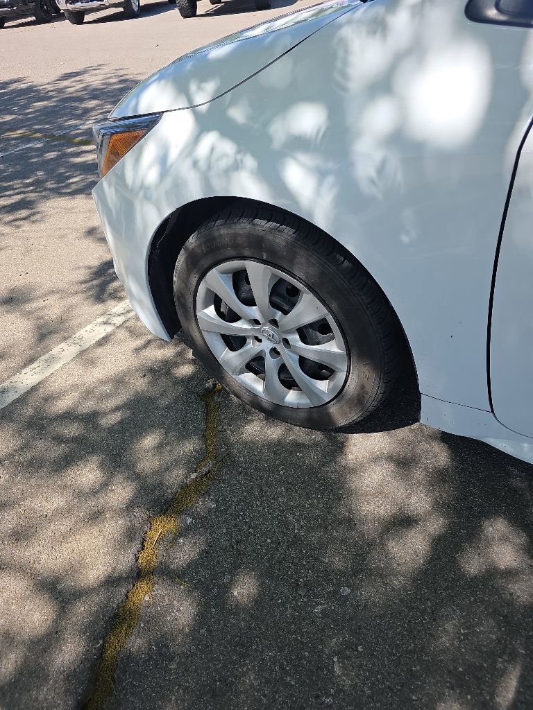 Used 2024 Toyota Corolla LE FWD image 5