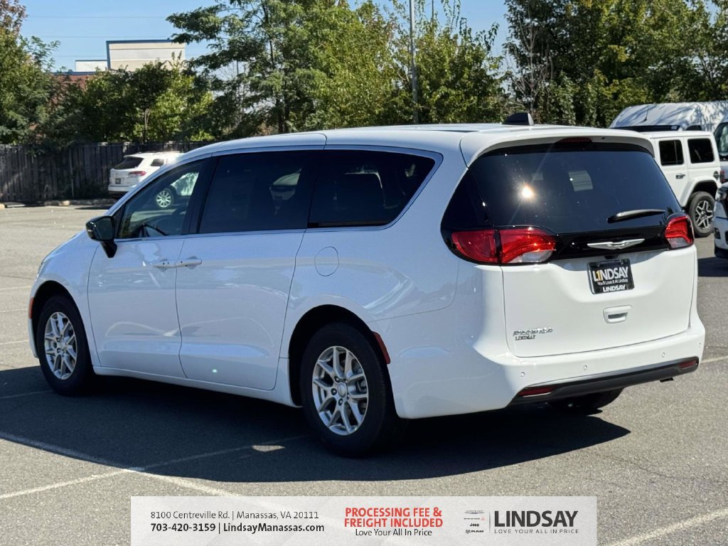 New 2027 Chrysler Pacifica LX FWD image 6