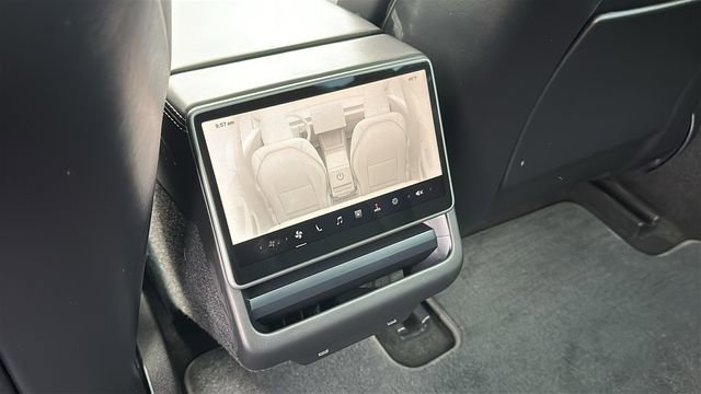Used 2025 Tesla Model 3 Long Range image 17