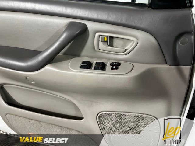 Used 2006 Toyota Sequoia SR5 AWD/4WD image 13