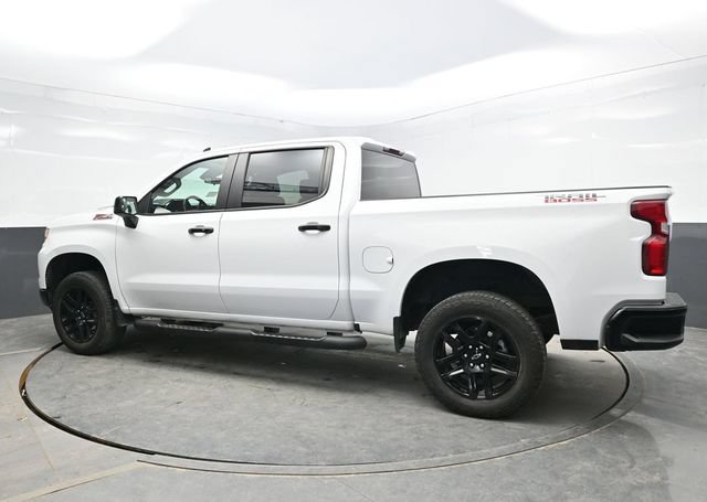 Used 2025 Chevrolet Silverado 1500 LT Trail Boss w/ Protection Package AWD/4WD image 4