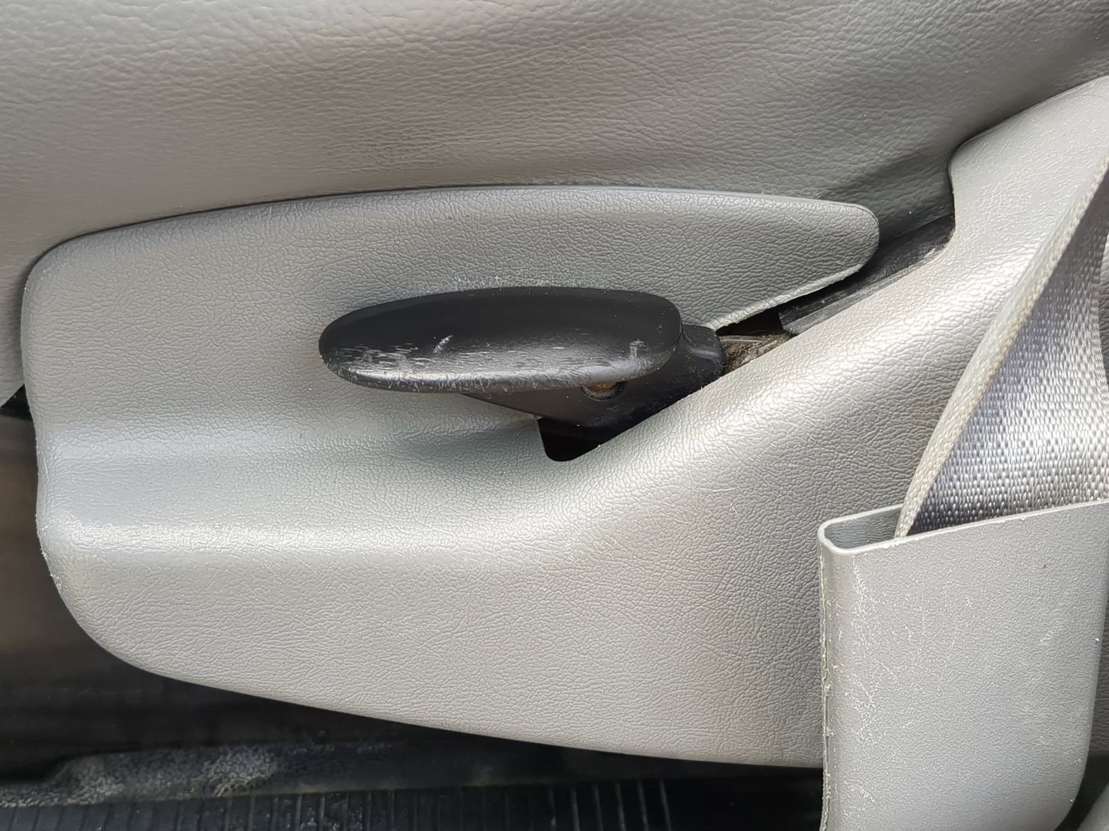 Used 2014 Ford E-150 and Econoline 150 XL w/ Power Windows & Locks Group image 17