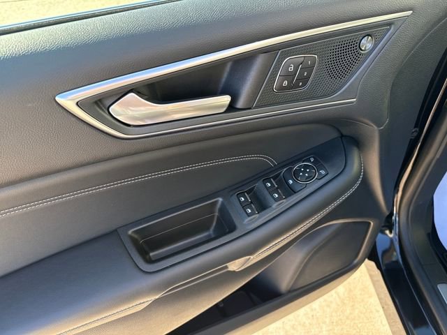 Used 2024 Ford Edge Titanium w/ Cargo Accessory Package image 10