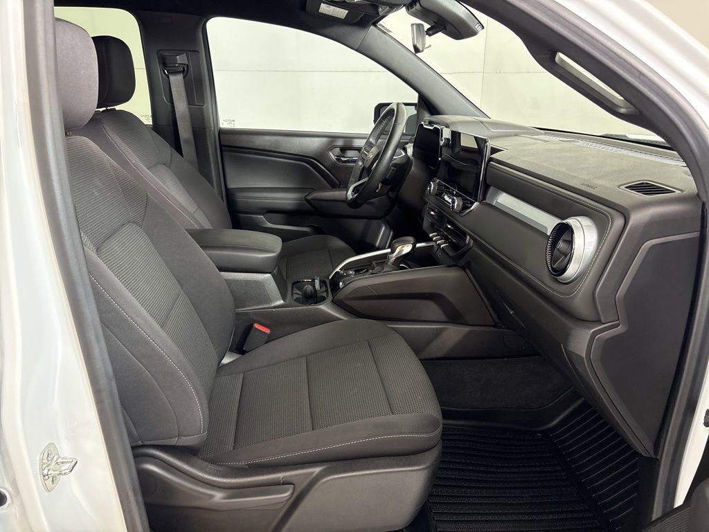 Used 2024 Chevrolet Colorado LT image 20
