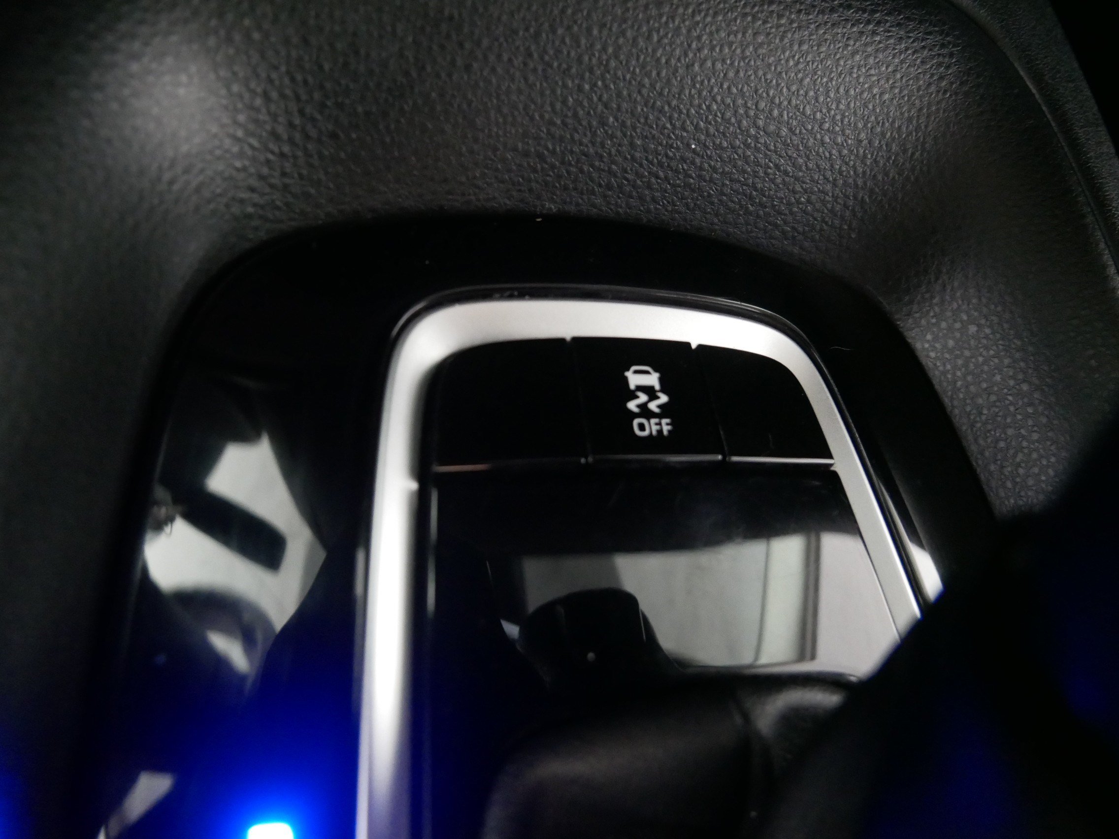 Used 2024 Toyota Corolla LE FWD image 30