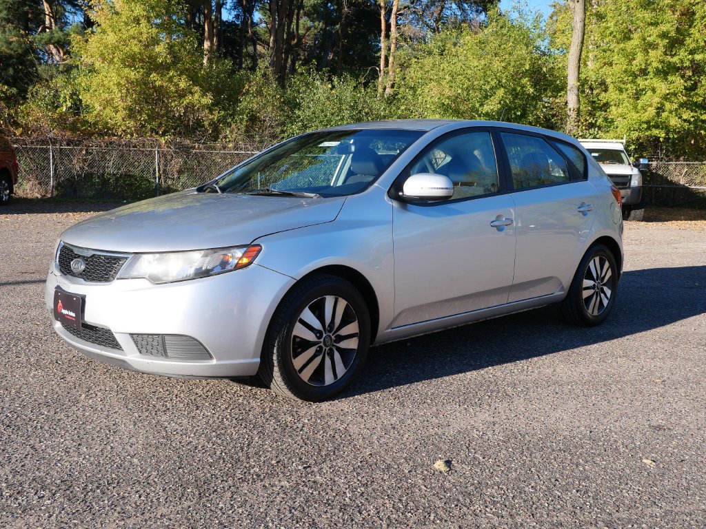 Used 2013 Kia Forte EX FWD image 2