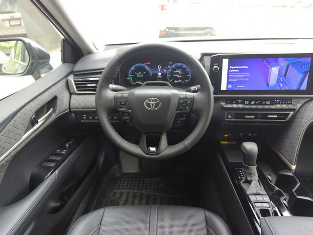 Used 2025 Toyota Camry XLE w/ Premium Plus Package AWD/4WD image 16