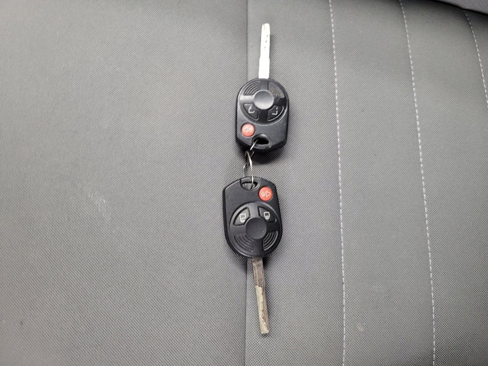 Used 2015 Ford Escape SE FWD image 32