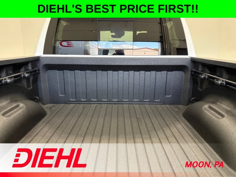New 2026 RAM 1500 4x4 Crew Cab image 10